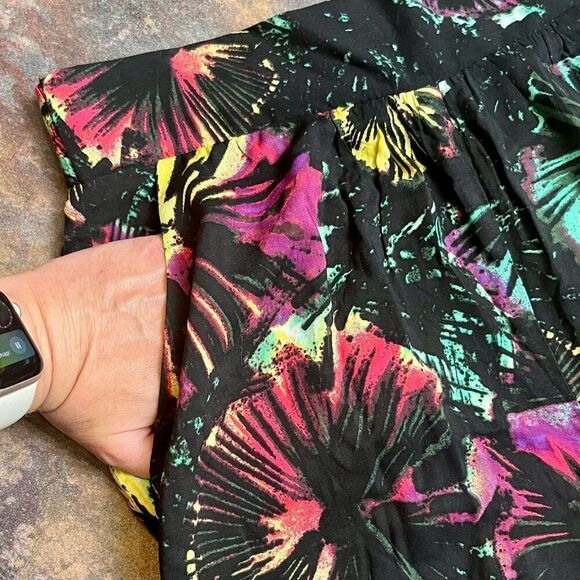 New! NWT BCBG Maxazria Multicolored Floral Wide Leg Pants Small - Picture 5 of 12